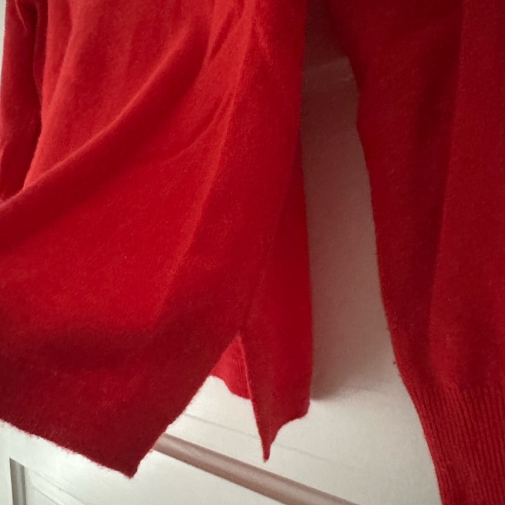 J.Crew 100% cashmere crewneck in bright red - Picture 6 of 6